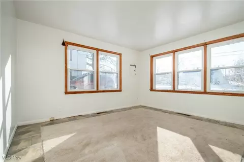 Living - 7433 Ranier Trl, Boardman, OH 44512 photo 1 of 4