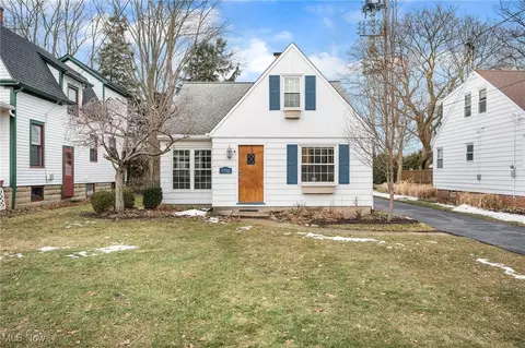 1596 Northview Rd, Rocky River, OH 44116
