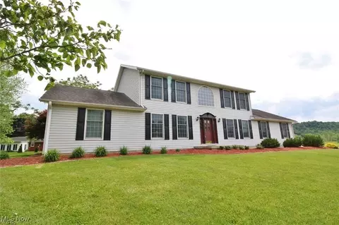 2995 Christy Ln, Zanesville, OH 43701