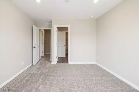 975 Memory Ln # -4, Aurora, OH 44202 photo 11