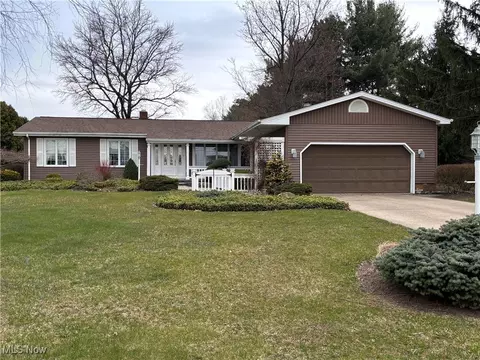 515 Eastwood Rd, Hinckley, OH 44233