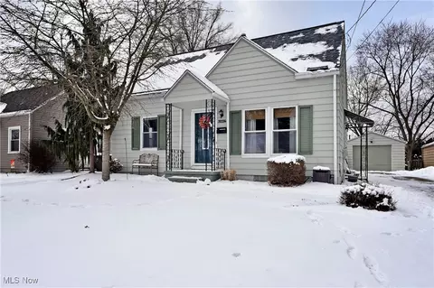 3226 7th St, Cuyahoga Falls, OH 44221