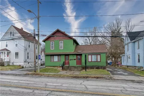116 E 4th St, Elyria, OH 44035