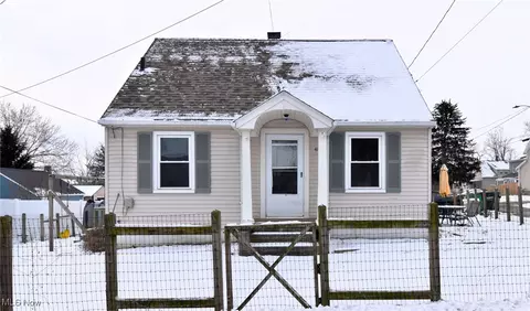 48 Grant St, Rittman, OH 44270