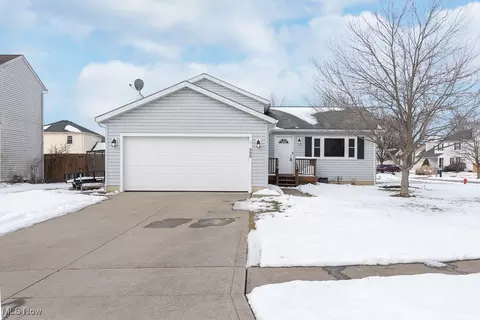 223 Finch Dr, Elyria, OH 44035