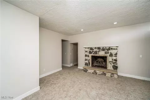 2125-2127 E 31 St, Lorain, OH 44055 photo 9