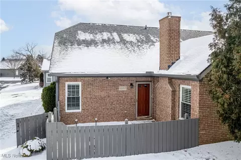 1065 N Jefferson St #B, Medina, OH 44256