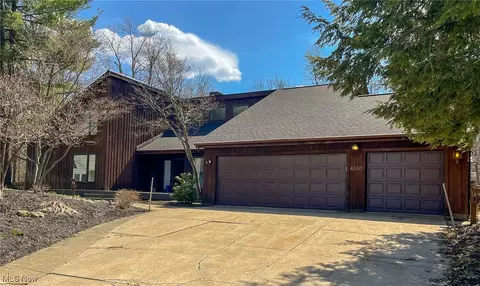 4050 Hemlock Cir, Beachwood, OH 44122