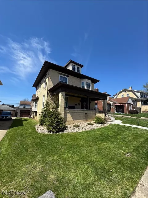 385 Lawson Ave, Steubenville, OH 43952