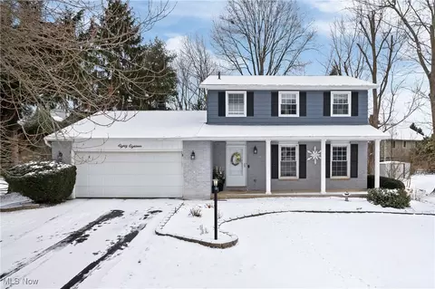 8018 Fox Run Ave NW, North Canton, OH 44720