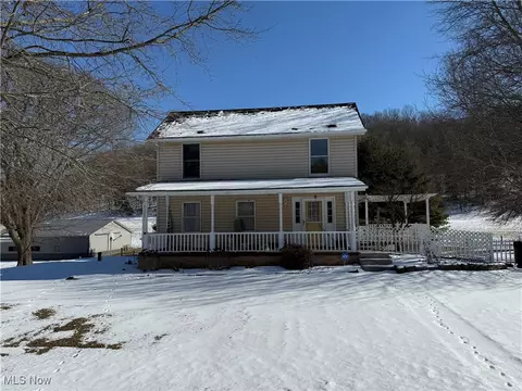 4671 Indian Hill Rd SE, Uhrichsville, OH 44683