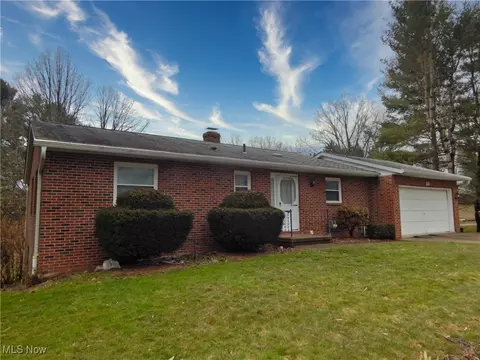 97 Water St, Seville, OH 44273