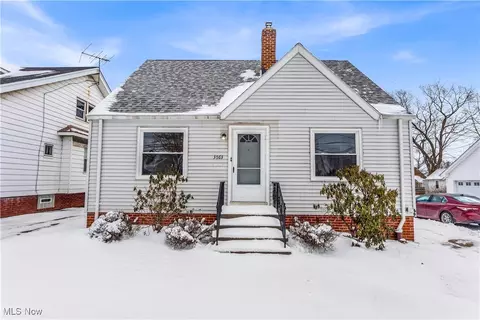3763 W 140th St, Cleveland, OH 44111