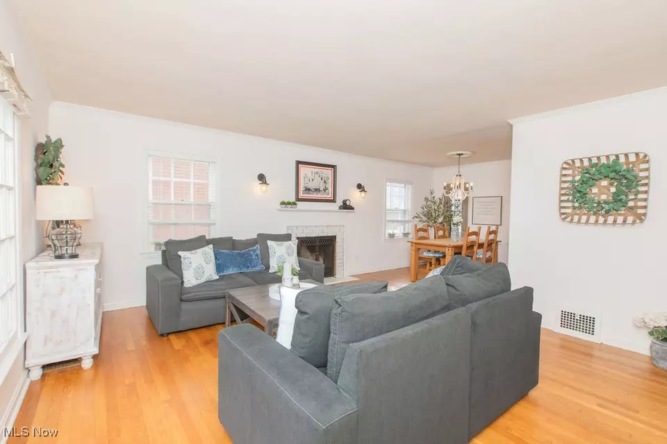  1528 Oakmount Rd, South Euclid, OH 44121 photo 6