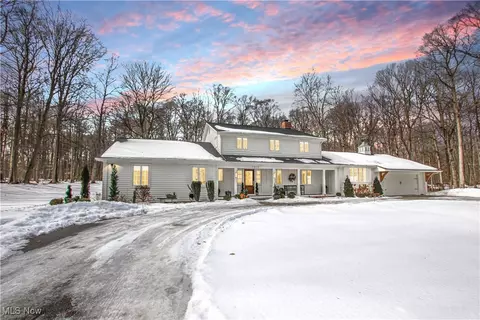 1810 Woodstock Rd, Gates Mills, OH 44040