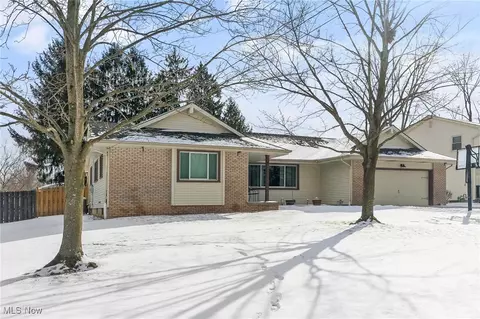 51 S Shore Dr, Boardman, OH 44512 photo 2