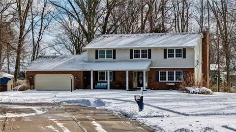 529 Buckeye Cir, Munroe Falls, OH 44262
