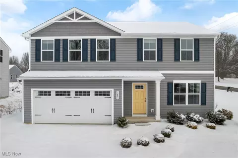 1481 Wood Fern Ln, Akron, OH 44312