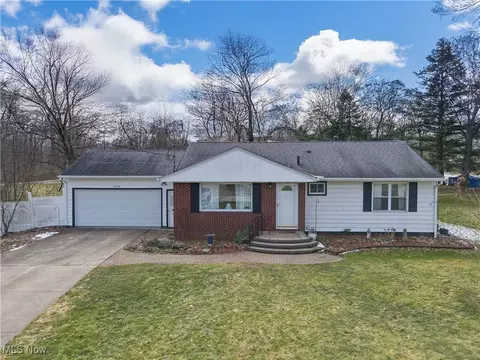 535 Maple St, Ravenna, OH 44266