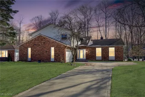 3969 E Ash Ln, Orange, OH 44122