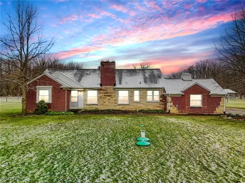 4310 Brainard Rd, Orange, OH 44022