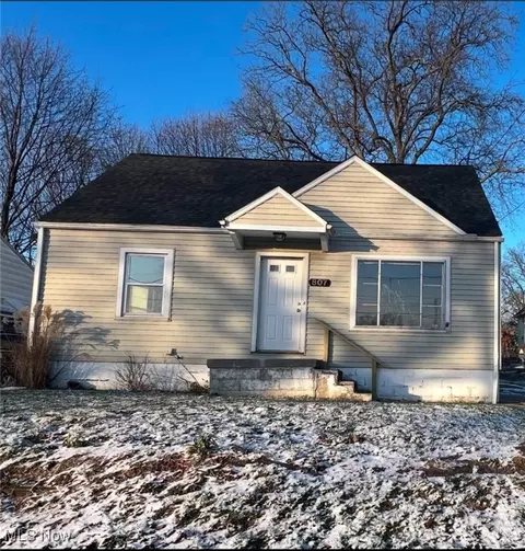 807 Indian Trl, Akron, OH 44314