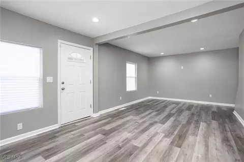 2544 E 32nd St, Lorain, OH 44055 photo 9
