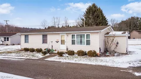 2174 S River Rd, Zanesville, OH 43701