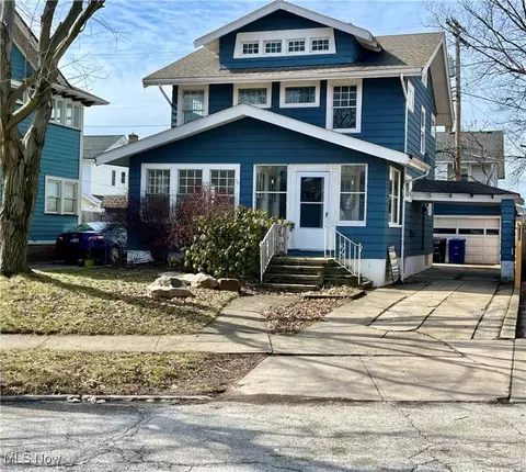 2012 Elbur Ave, Lakewood, OH 44107