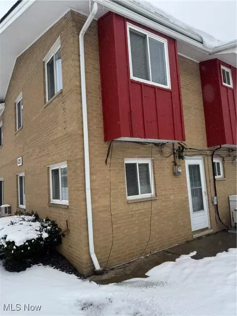 1255 E 279th St #3N, Euclid, OH 44132