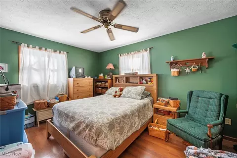 Bedroom - 636 Wall Rd, Wadsworth, OH 44281 photo 4 of 6
