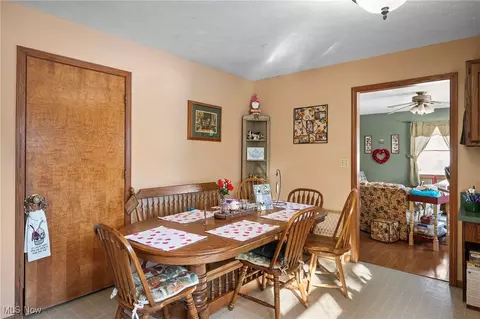 Dining - 636 Wall Rd, Wadsworth, OH 44281 photo 1 of 1