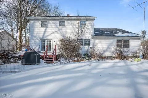 Exterior - 636 Wall Rd, Wadsworth, OH 44281 photo 3 of 6