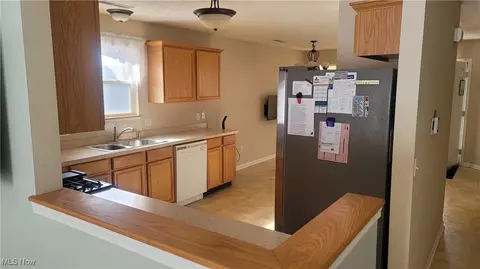 Kitchen - 3944 Marsh Creek Ln, Rootstown, OH 44272 photo 1 of 1