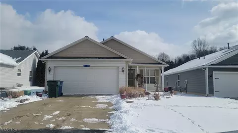 Exterior - 3944 Marsh Creek Ln, Rootstown, OH 44272 photo 2 of 2