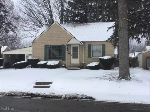 1527 Lakeside Ave NW, Canton, OH 44708