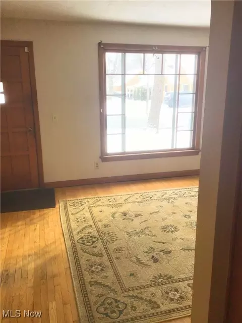 Living - 1527 Lakeside Ave NW, Canton, OH 44708 photo 1 of 1