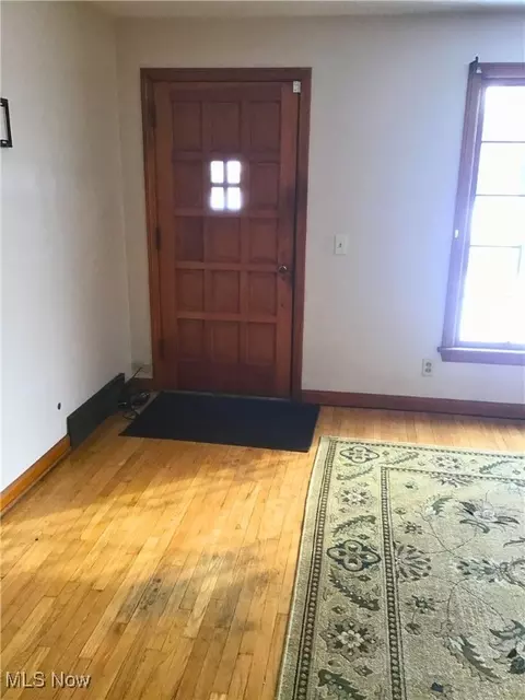 Entry Way - 1527 Lakeside Ave NW, Canton, OH 44708 photo 2 of 4