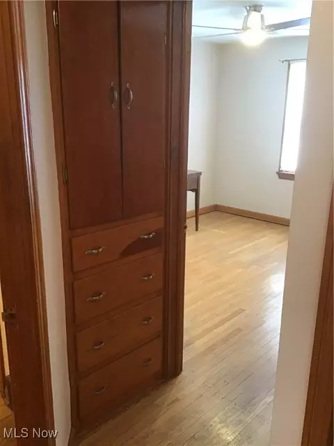 Entry Way - 1527 Lakeside Ave NW, Canton, OH 44708 photo 4 of 4