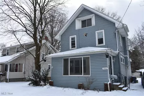 2200 Newton St, Akron, OH 44305