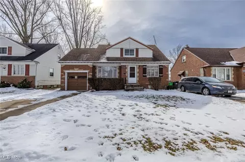 27490 Fullerwood Dr, Euclid, OH 44132