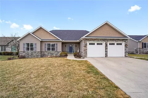 1996 Masters Point Cir SE, Massillon, OH 44646
