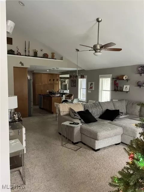 33275 Arthur Rd, Solon, OH 44139 photo 2