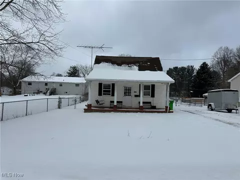 4058 Pardee Rd, Stow, OH 44224