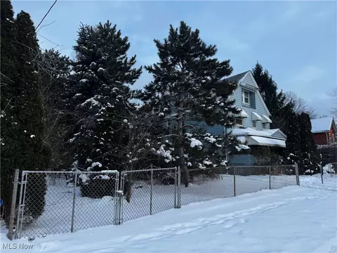 2241 E 87th St, Cleveland, OH 44106