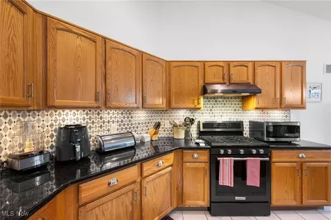 826 Fairfield Dr, Boardman, OH 44512 photo 10