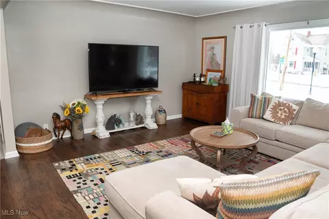 Living - 253 E Main St, Canfield, OH 44406 photo 1 of 1