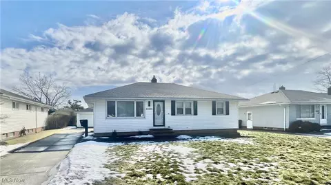 24990 Picone Ln, Bedford Heights, OH 44146