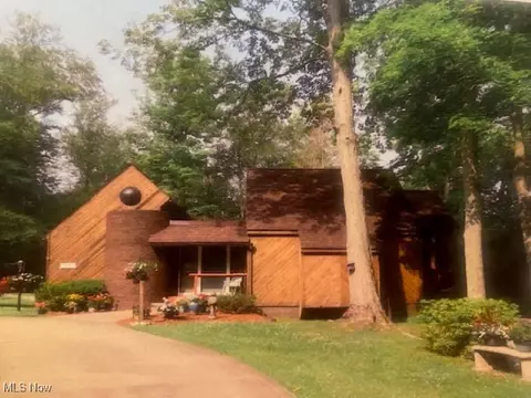 3650 Fox Run Dr, Ashtabula, OH 44004 photo 3