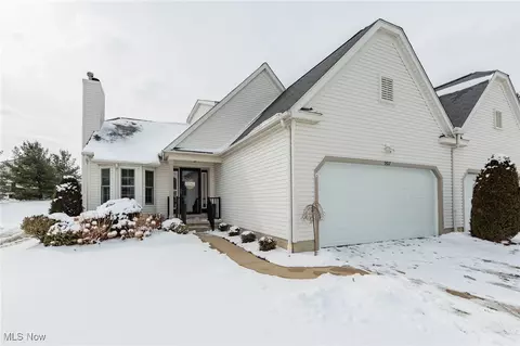 907 Devonwood Dr, Wadsworth, OH 44281